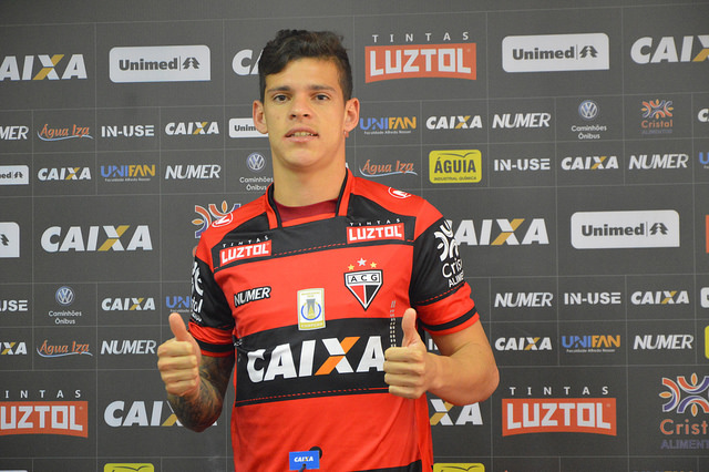 Ex-Flamengo, Ronaldo chega ao Atlético-GO: “Vamos sair dessa situação difícil”