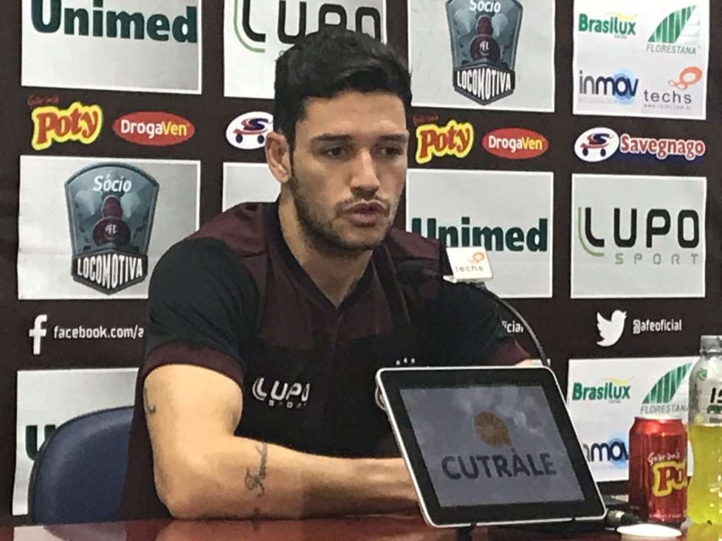 Experiente, o zagueiro Luan falou sobre a crescente rivalidade das equipes e pediu calma aos garotos para buscar a vitória