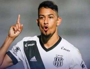 Ponte Preta não vai contratar mais ninguém e vai ficar com três 'come e dorme'