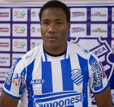 Angulo: R$ 50 mil por mês e pouco futebol