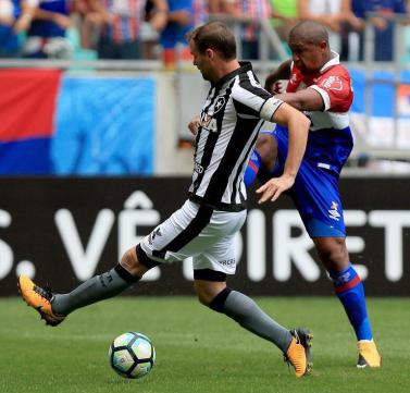 Botafogo faz clássico contra o Flamengo