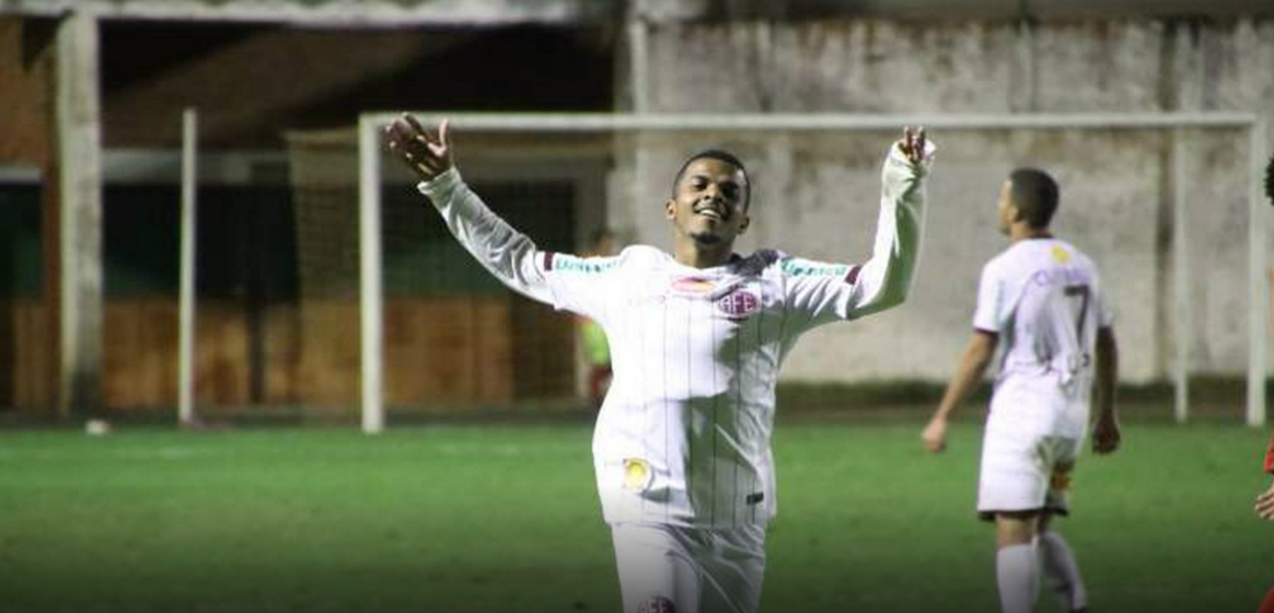 Copa Paulista: Retornando de lesão, lateral da Ferroviária fala sobre rivalidade com o XV