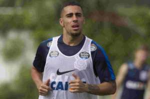Líder em cartões, Gabriel muda e está há 13 jogos 'pendurado' no Corinthians
