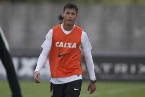 Carille confirma Corinthians para o clássico com Santos com improvisação na lateral