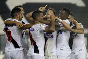 BRASILEIRÃO: Vasco vence Grêmio e ajuda Corinthians; São Paulo vacila e segue no Z4