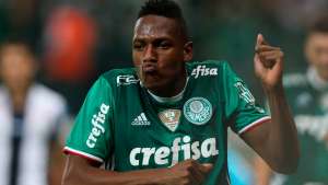 Palmeiras se acerta com o Barcelona e segura jogador até o meio de 2018