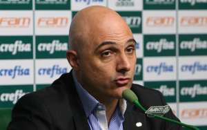 Presidente do Palmeiras reclama do árbitro em BH: 'Benevolente com time da casa'