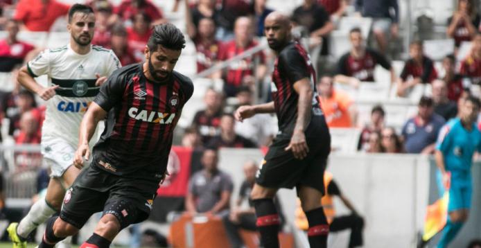 Atlético-PR dominou o jogo, criou chances, chutou na trave várias vezes e teve Wilson como barreira