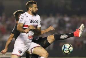 Santos ganha clássico contra o Corinthians na Vila Belmiro e Tricolor fracassa no Morumbi