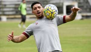 Com artrite reativa, Douglas comemora retorno ao Flu: 'Achava que não ia voltar'
