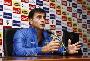 Após derrotas nas Eliminatórias, Equador demite o técnico Gustavo Quinteros