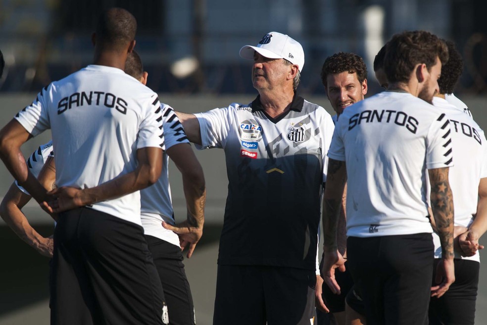 Após treino em Guayaquil, Levir Culpi confirma Thiago Ribeiro como titular do Santos 2 0002050267068 img