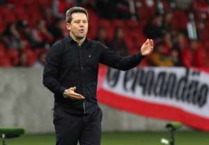 Chape não entra em acordo com Argel e lista para novo treinador fica escassa