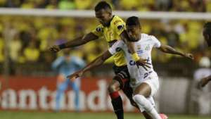 Levir celebra vantagem 'muito boa' e aposta na força do Santos em casa