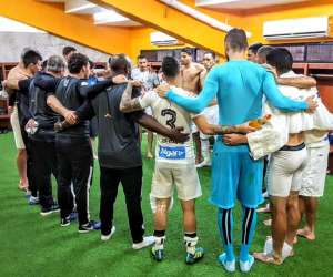 Problemas devem forçar Levir a escalar time misto no Santos contra o Botafogo