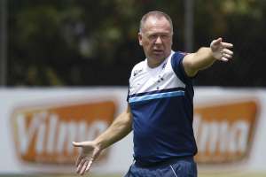 Mano Menezes indica Cruzeiro com força máxima contra o Bahia