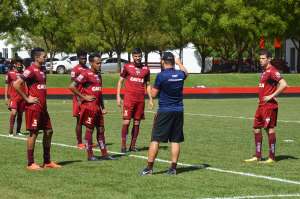 Atlético-GO faz mistério no meio campo para jogo com a Ponte Preta