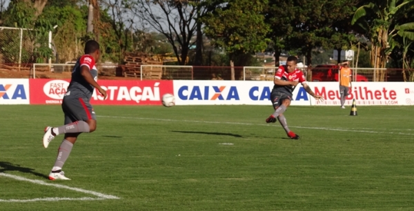 Série B: Bastante desfalcado, Vila Nova treina com portões fechados