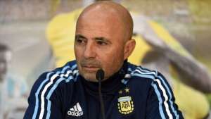 Sampaoli aposta em Icardi e deixa Higuaín fora das decisões da Argentina