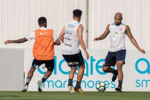 Carille confirma Arana, mas faz mistério sobre substituto de Gabriel