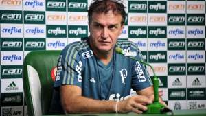 Cuca evita expectativa de título no Palmeiras: 'Já nos pressionamos demais'