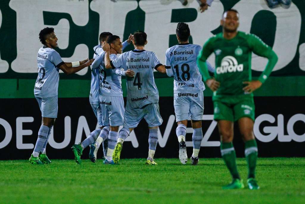 Grêmio x Chapecoense - Com reservas, Tricolor quer colar no líder Corinthians 2 0002050267706 img