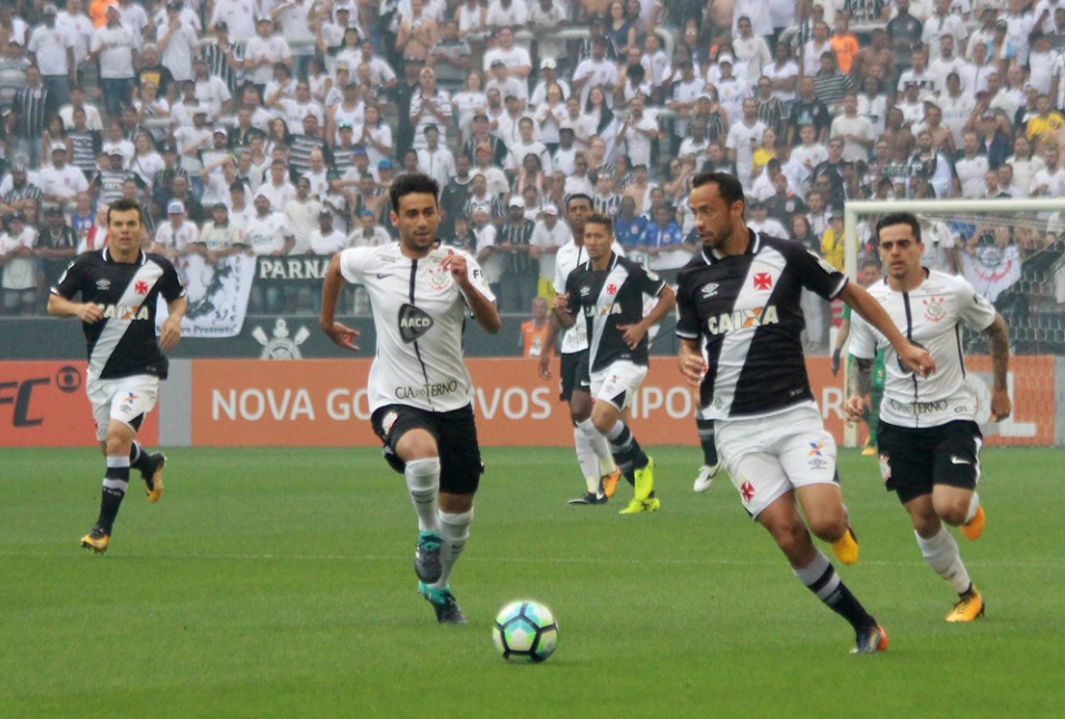 Assim como a maioria dos jogos entre Corinthians e Vasco, a partida deste domingo teve polêmica