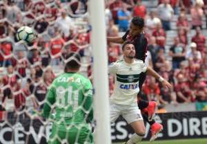 Coritiba foca marcação coletiva para duelo contra o 'rápido' Palmeiras