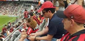 'Disfarçado', juiz Sérgio Moro assiste time do coração no estádio