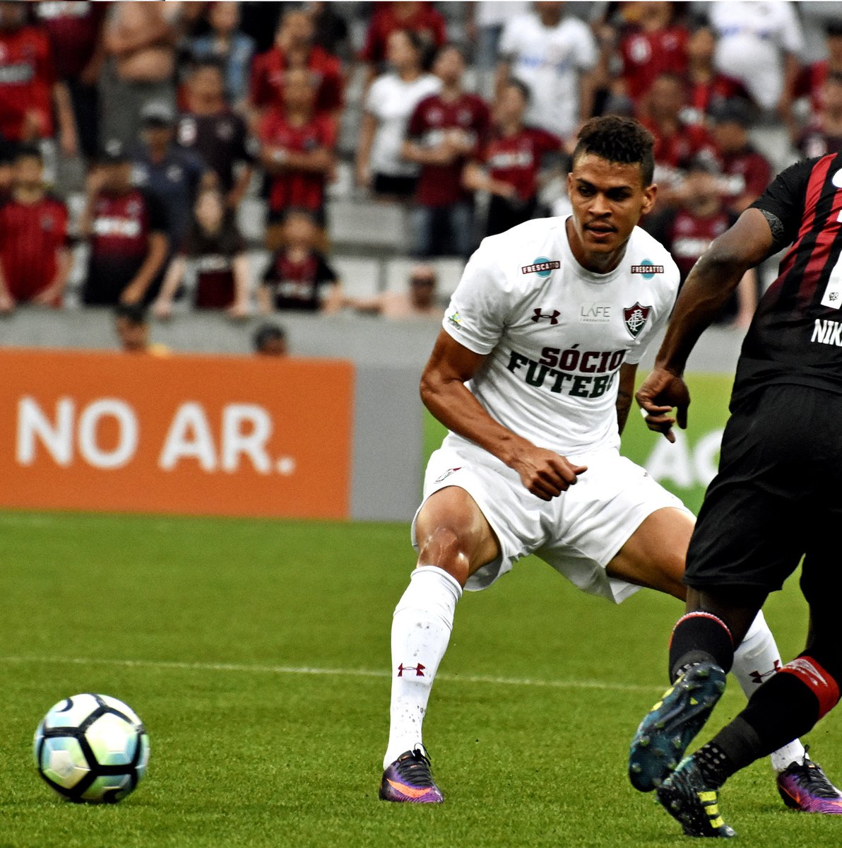 Richard celebra estreia pelo Fluminense e minimiza pressão no Brasileirão