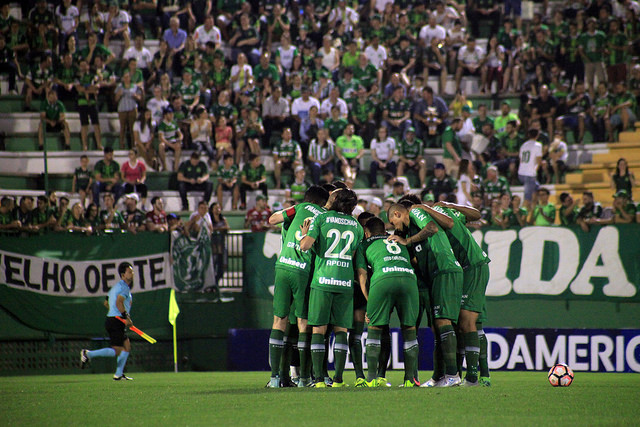 SUL-AMERICANA: Flamengo recebe a Chapecoense e Corinthians vai à Argentina