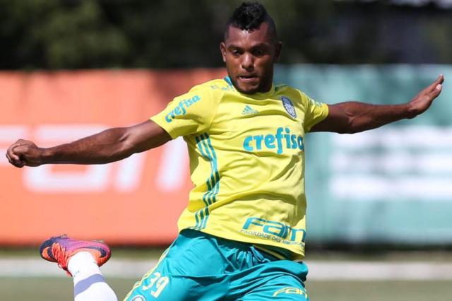 Borja se irrita com cobrança de Thiago Santos em treino do Palmeiras 2 0002050268509 img