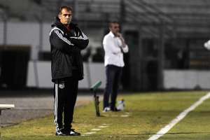 Ponte Preta surpreende e assina com Eduardo Baptista até o final de 2018