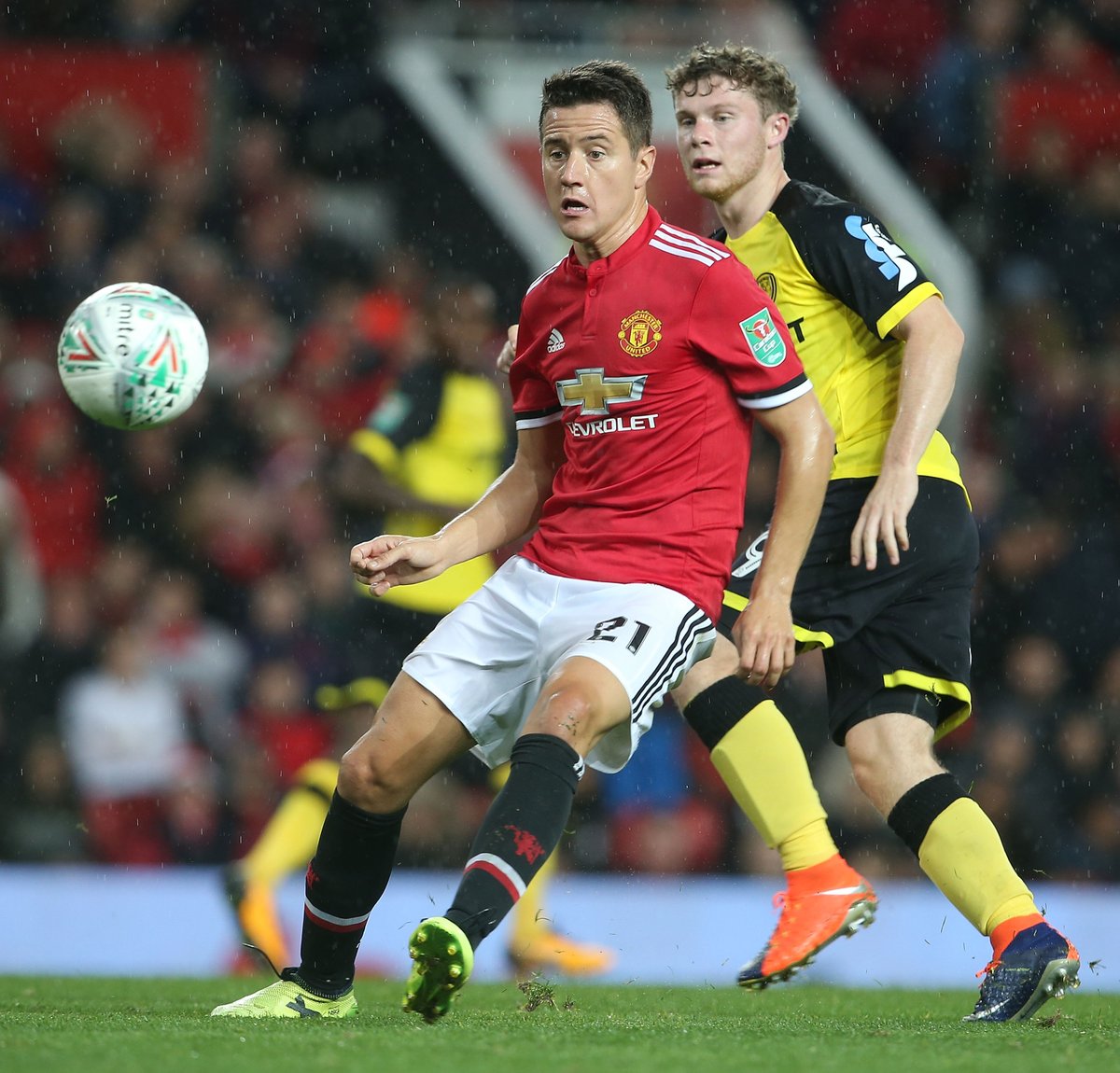 COPA DA LIGA INGLESA: Manchester United goleia e avança; City também vence