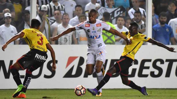 O Santos foi batido pelo Barcelona-EQU, que eliminou mais um brasileiro na Libertadores