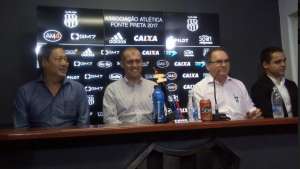 Eduardo Baptista chega no Moisés Lucarelli: 