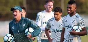 Cuca defende cobranças internas do time sobre Borja no Palmeiras