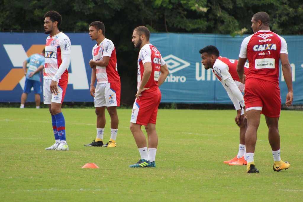 Bahia treina firme para enfrentar o Grêmio