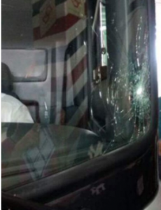Ônibus do Corinthians é apedrejado na chegada ao Morumbi