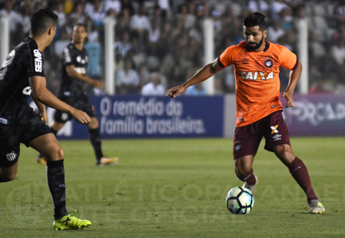 Santos venceu o Furacão em clima de desânimo pela eliminação inesperada da Libertadores
