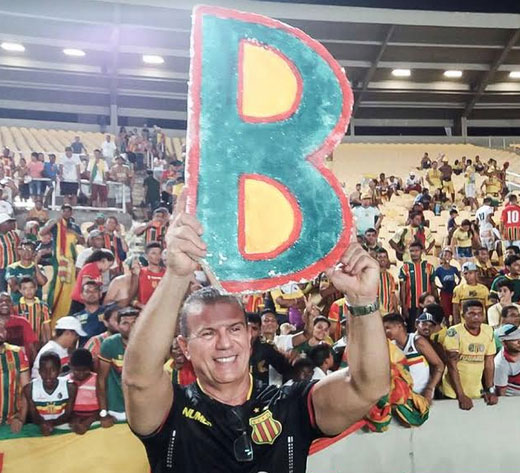 Sérgio Frota mostra que é pé quente e comemora 3º acesso com o Sampaio Corrêa