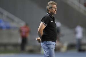 Oswaldo de Oliveira chega em BH e é o novo técnico do Atlético-MG
