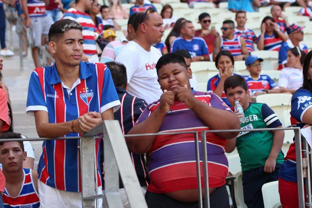 Torcida do Fortaleza pode ver confronto com o PSG no Castelão. (Foto: Deborah Cinthia)