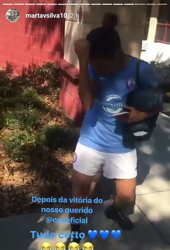 Marta dançou para comemorar o acesso do CSA.