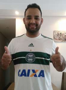 BRASILEIRÃO PREMIADO: Campineiro recebe a camisa do Coritiba