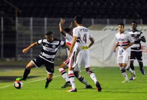 XV de Piracicaba 1 x 2 São Paulo - Pedro marca de pênalti aos 49 e derruba Nhô Quim