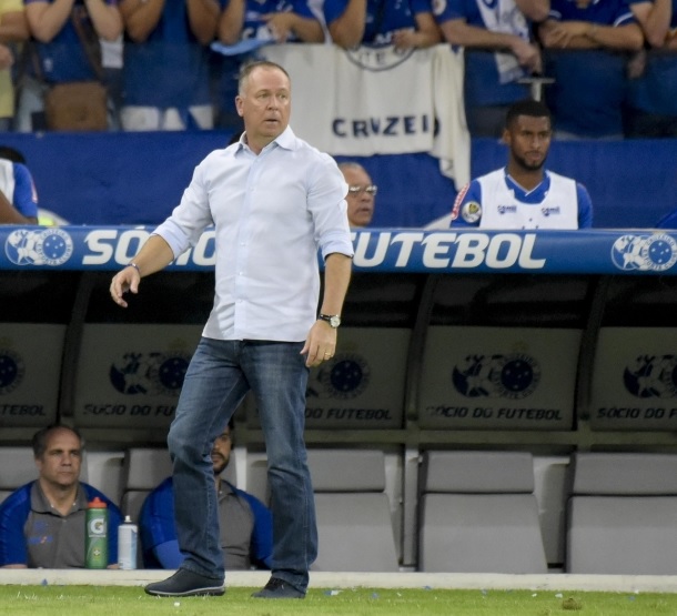 Em sua competição “preferida”, Mano Menezes encerra jejum de títulos