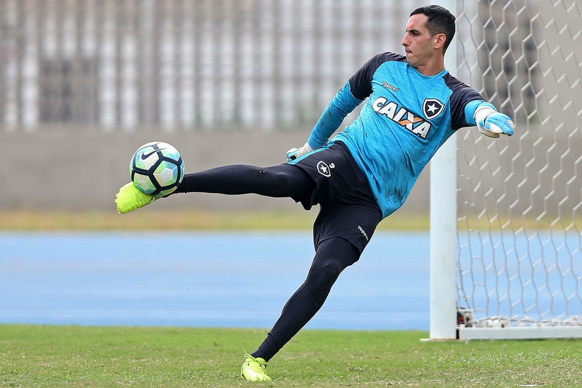 Eleito melhor goleiro da Copa do Brasil, Gatito Fernández exalta fase no País