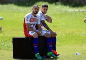 Corinthians monitora situação de meia Régis, do Bahia