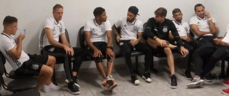 Jogadores da Ponte Preta foram fazer Boletim de Ocorrência. tudo por minoria de vândalos
